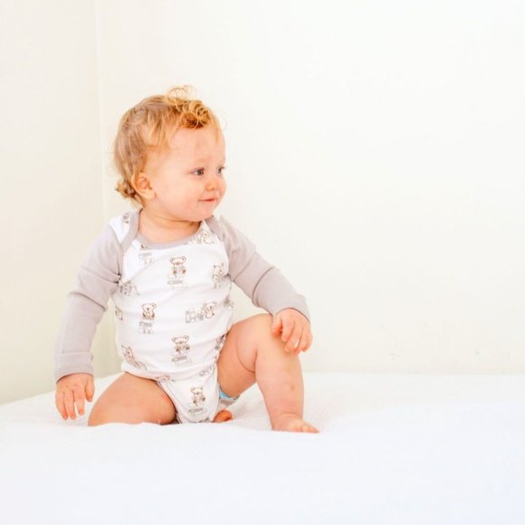 BÈBÈNCA ORGANICS - Unisex Onesie - Books Print - Picture 2 of 5